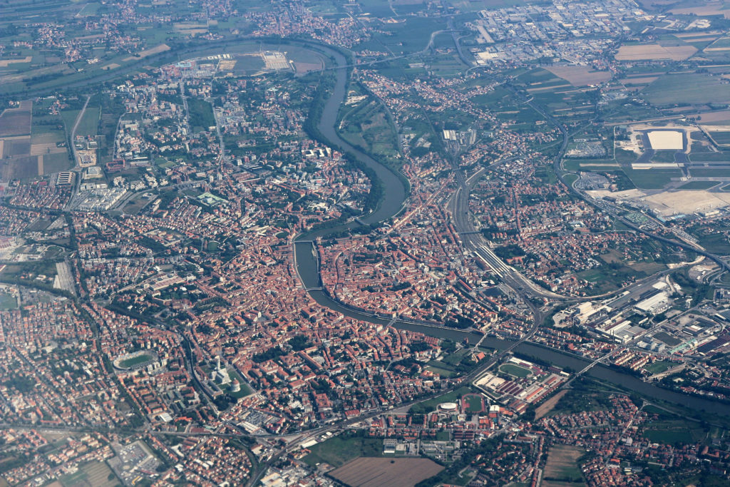 Anflug auf Pisa